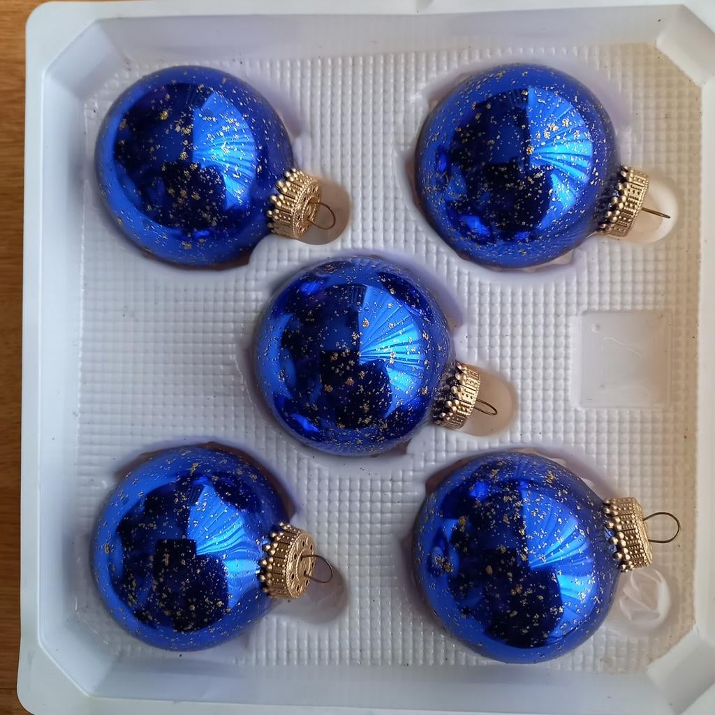 PAS DE BLEU DANS LE SAPIN DE NOËL DE TOUTE FAÇON ? ? ?, Enlèvement