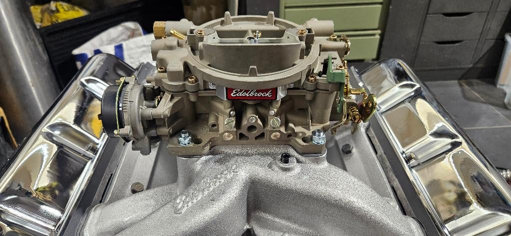 Edelbrock 750 CFM marine carburateur, Ophalen, Nieuw