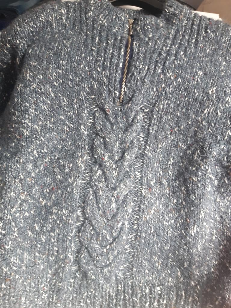 Handgebreide trui met kabel, Ophalen of Verzenden, Zo goed als nieuw, Maat 42/44 (L), Blauw