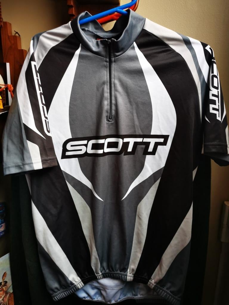 Maillot de cyclisme Scott taille 140 Medium, Vélos & Vélomoteurs, Vêtements d'extérieur, M, Comme neuf, Scott