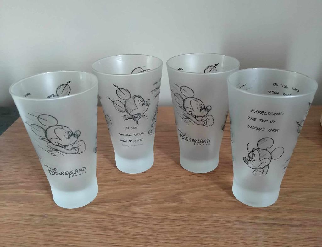Lot de 4 verres blanc opaque Mickey- Disneyland, Verzamelen, Glas en Drinkglazen, Ophalen, Nieuw, Frisdrankglas