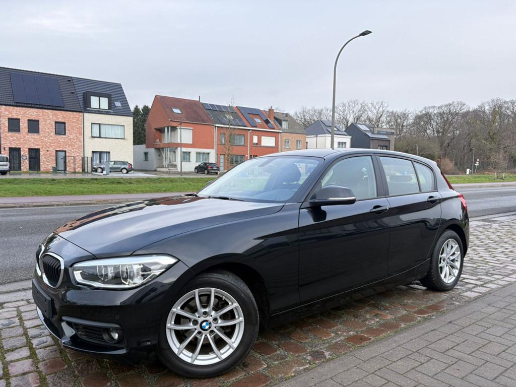BMW 116i | 12 Maanden Garantie | 106 Dkm | Benzine | 2018 |, Autos, BMW, Climatisation automatique, Euro 6, Entreprise, Boîte manuelle