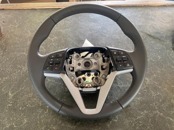 Volant d'un Hyundai Tucson, -, 3 mois de garantie, Utilisé, Hyundai