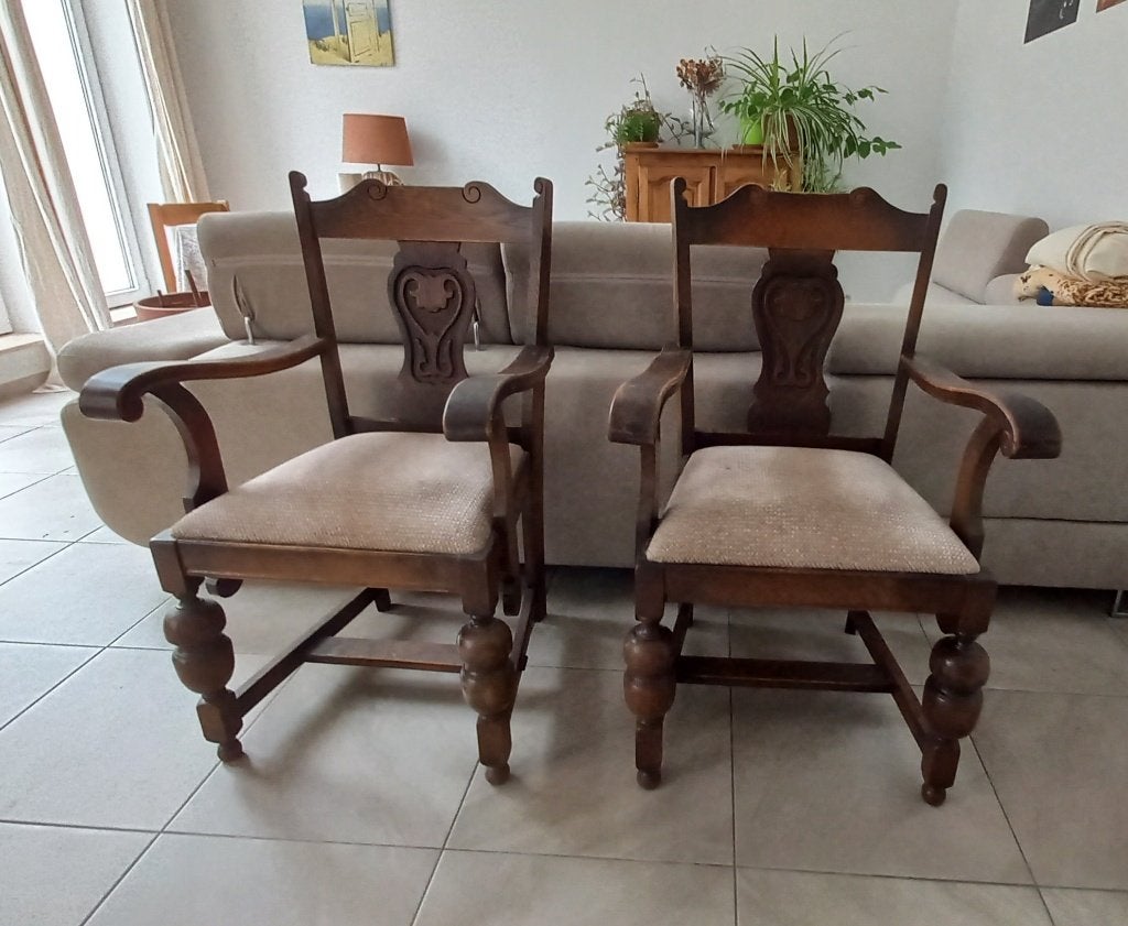 Paire de fauteuils anciens en bois sculpté, Enlèvement