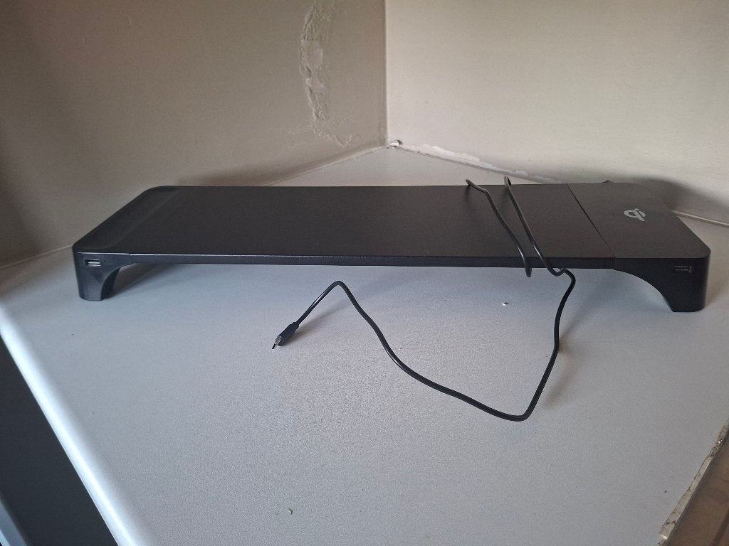 Lab31 Monitorstandaard met draadloos opladen & 2 USB-poorten, Computers en Software, Ophalen of Verzenden, Zo goed als nieuw, USB-C