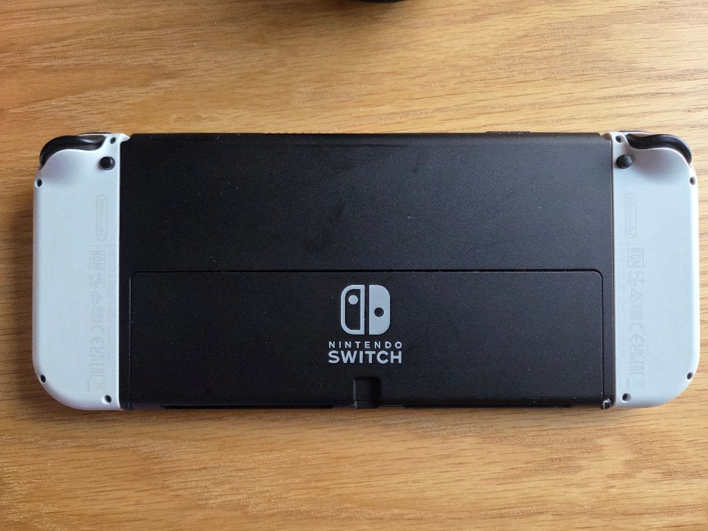 Nintendo Switch OLED + games + accessoires, Games en Spelcomputers, Switch OLED, Met games, Ophalen of Verzenden, Zo goed als nieuw