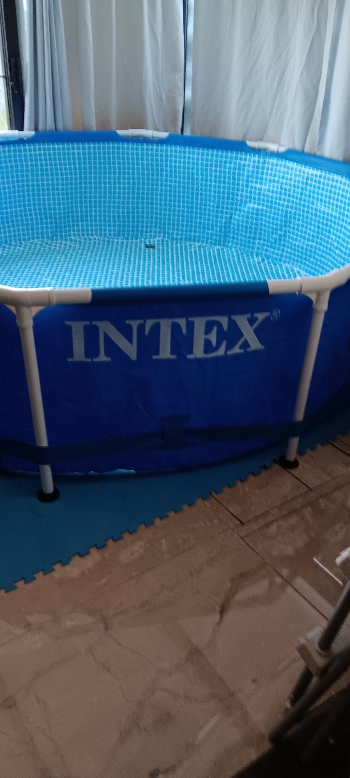 Piscine intex tubulaire