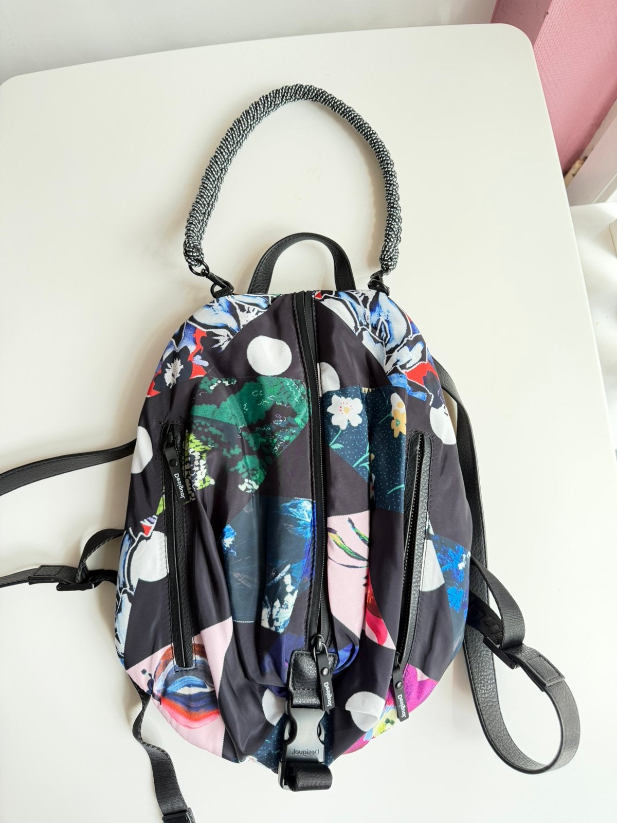 Sac a dos desigual, Enlèvement, Comme neuf