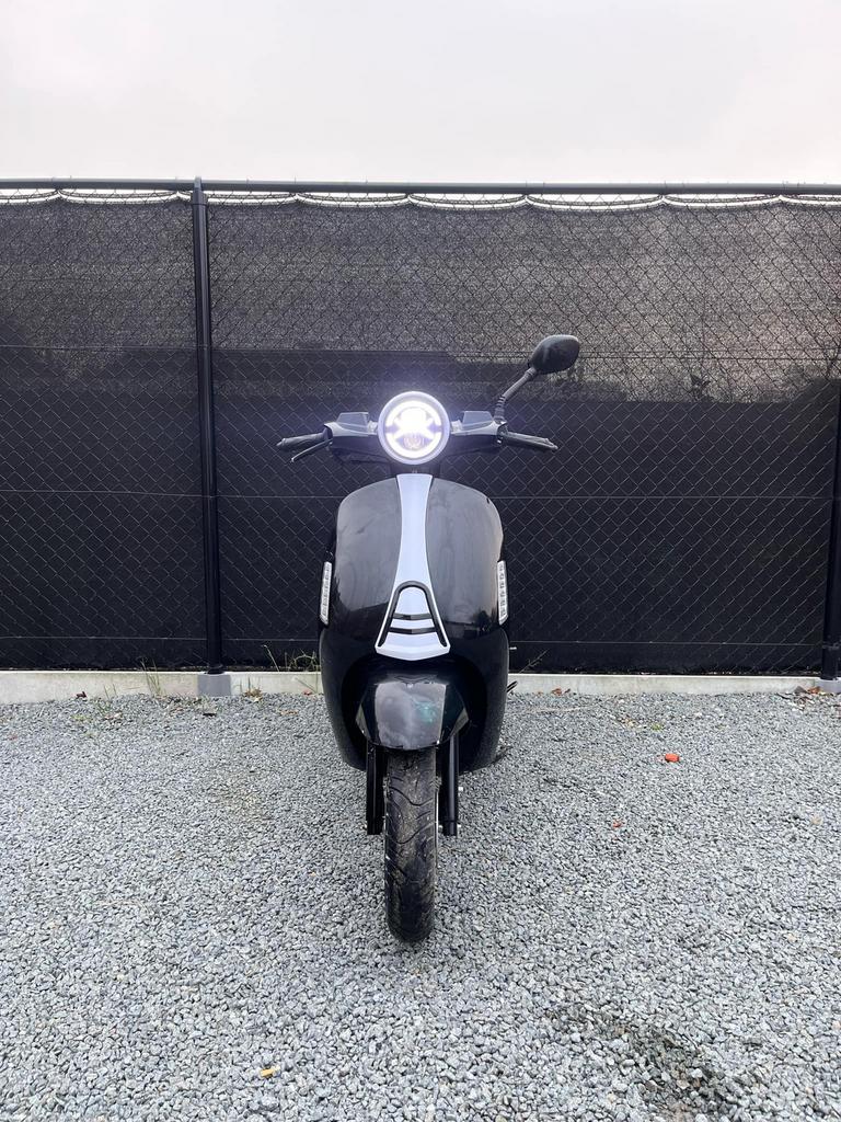 Venesi Fly A Klasse!, Fietsen en Brommers, Snorfietsen en Snorscooters, Gebruikt, Overige merken, Benzine, Ophalen