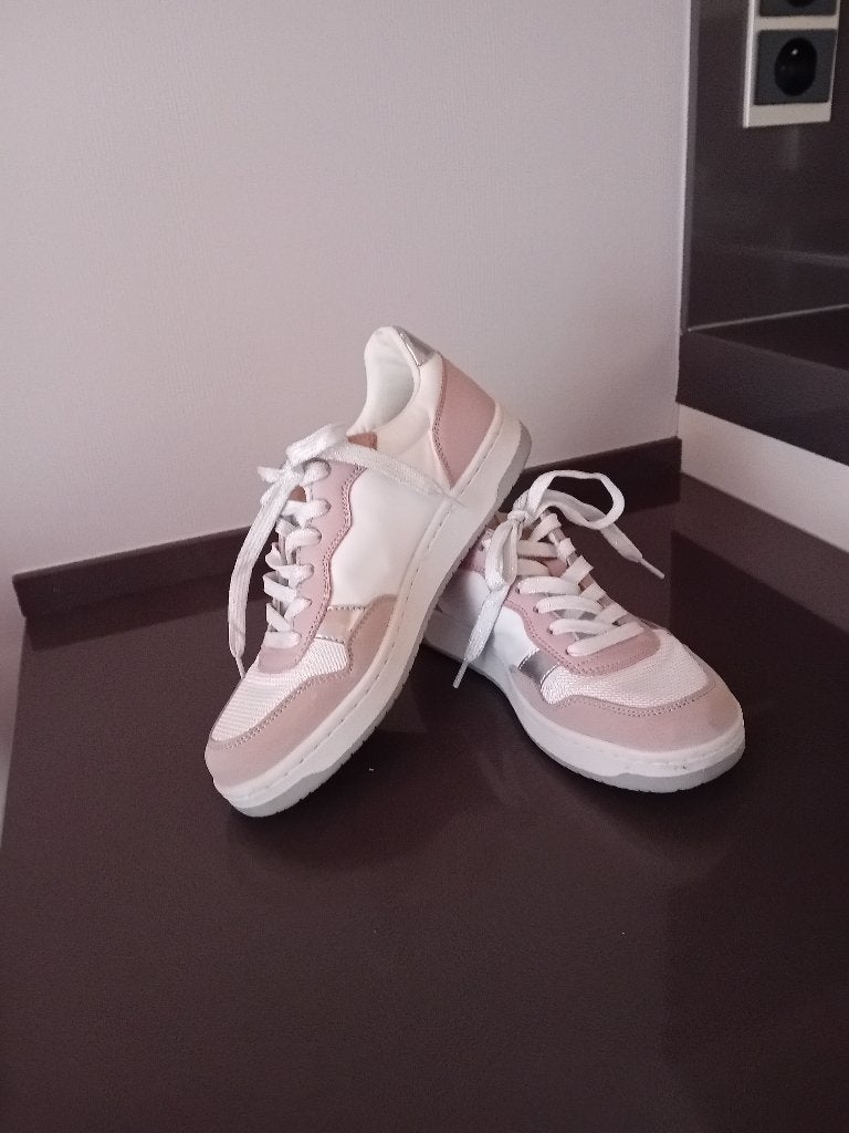 Napapijri  dames sneakers maat 38, Vêtements | Femmes, Sneakers et Baskets, Enlèvement, Porté, Napapijri