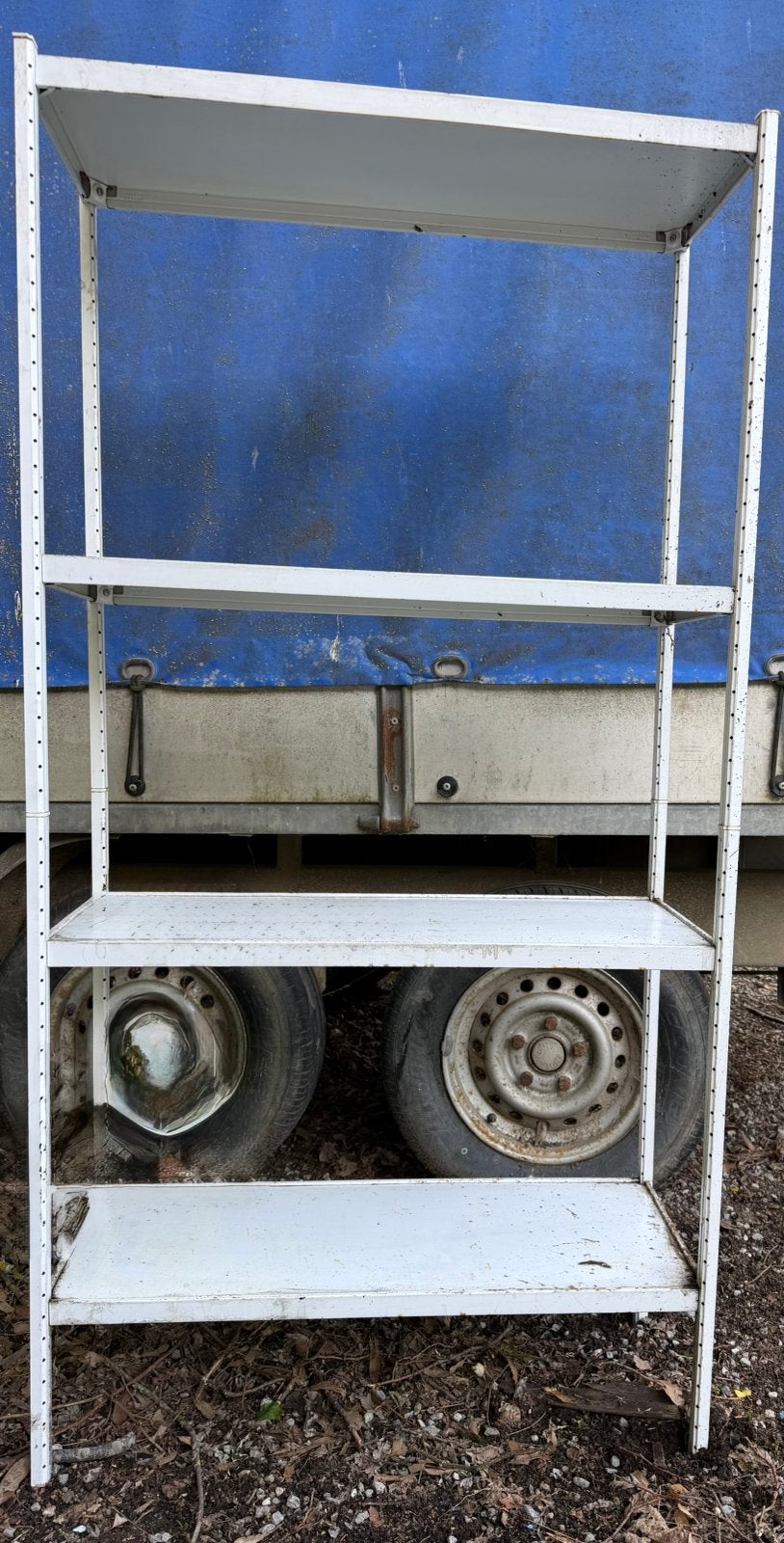 Etagere en metal, Enlèvement