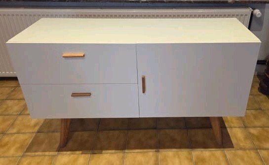 Dessoir kast wit, Ophalen