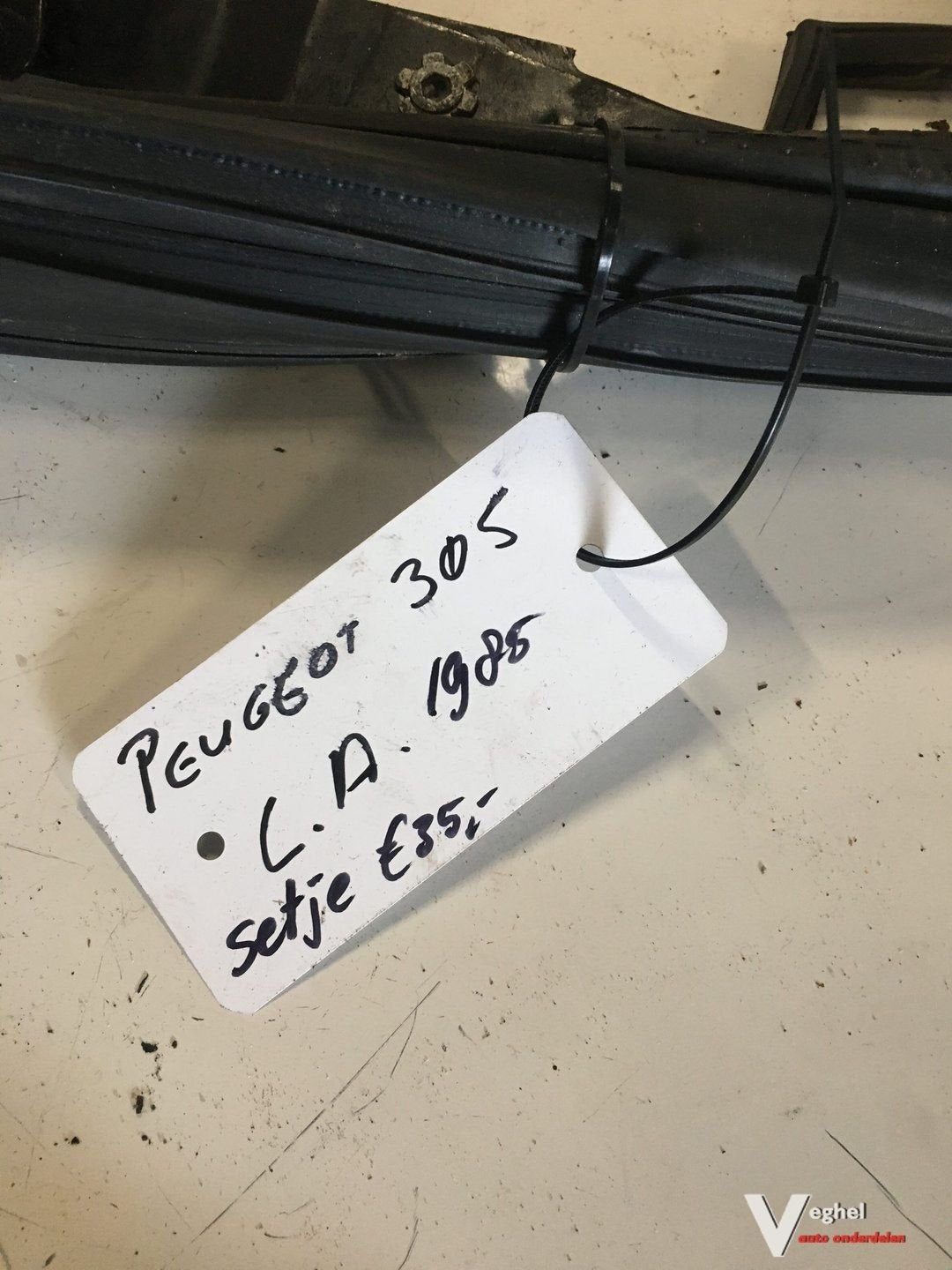Peugeot 305 1985 raammechanisme, raamsnor, rubbers. Linksvoo, -, Utilisé, -, -