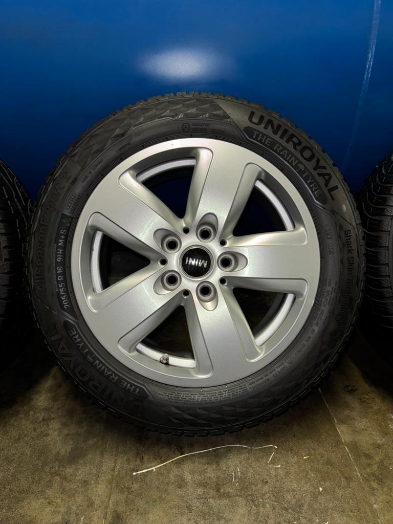 Jantes 16 poucesMINİ COUNTRYMAN avec pneus ALL SEIZOEN 5x112, Pneus et Jantes, 4 Saisons, 16 pouces, Véhicule de tourisme