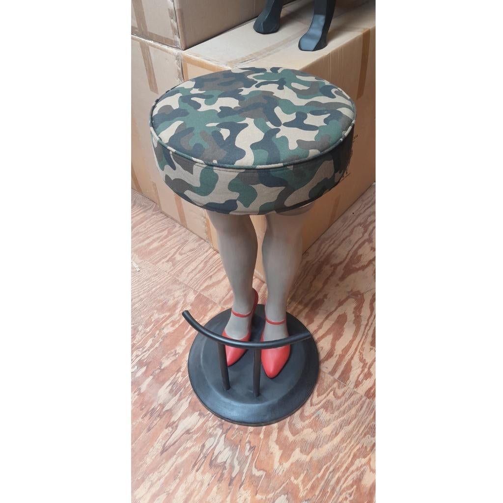 Barstool Lady Leg 3 ft. – Barkruk Hoogte 84 cm, Ophalen, Nieuw