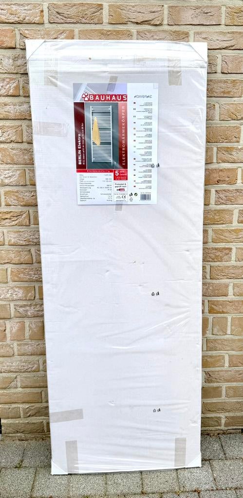 Bauhaus Berlin Elektro handdoekradiator!(NIEUW), Doe-het-zelf en Bouw, Hoog rendement (Hr), Radiator, Nieuw, Ophalen of Verzenden