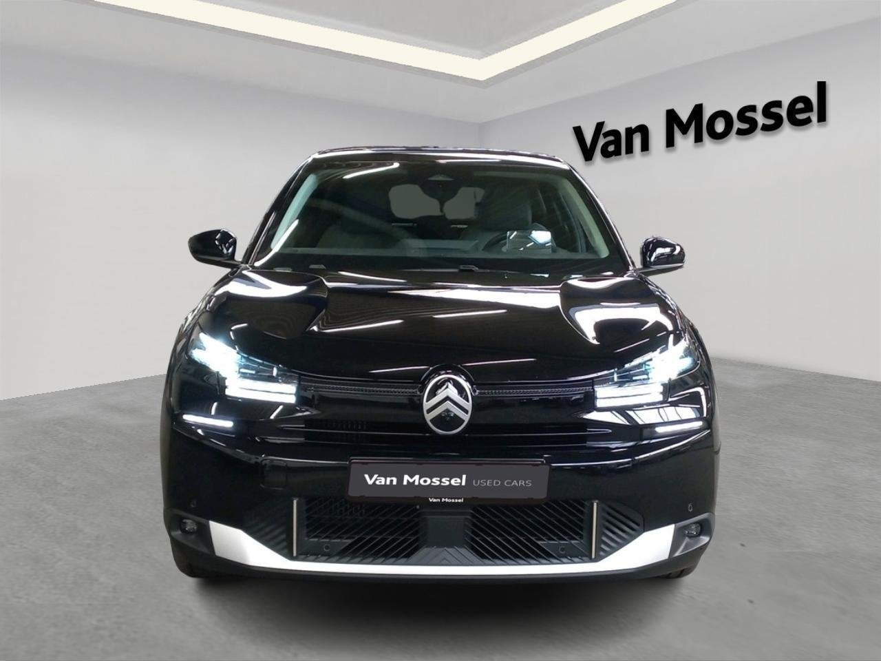 Citroen C4 Hybrid 145 ch Automatic MAX / DEMO, Auto's, Stof, 700 kg, 136 pk, Zwart