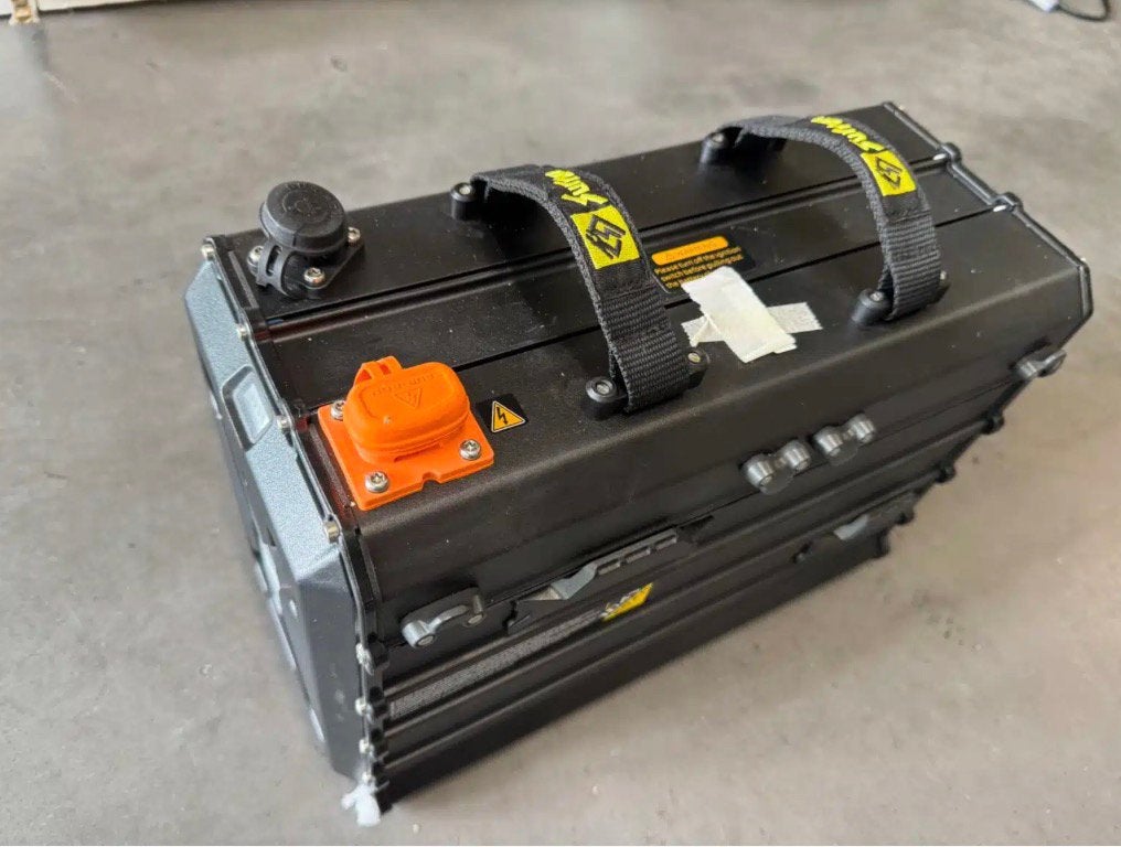 SUR-RON Storm Bee 104V 53Ah batterij, TV, Hi-fi & Vidéo, Batteries, Enlèvement, Neuf