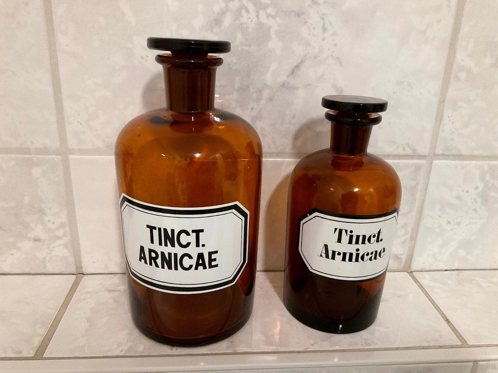2 amberkleurige apotheek flessen, Ophalen of Verzenden