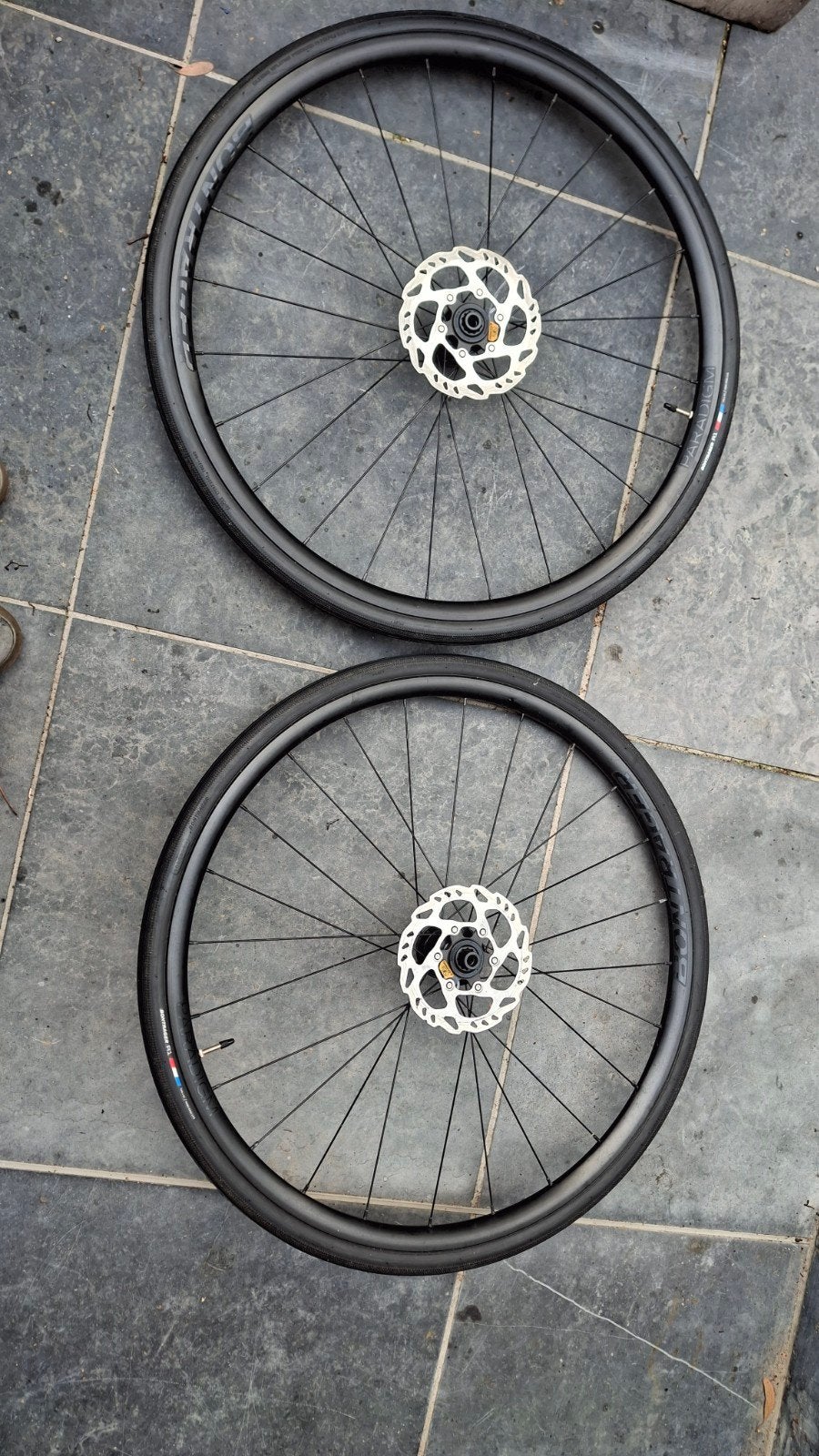 Bontrager Paradigm SL wielen voor schijfrem, Ophalen