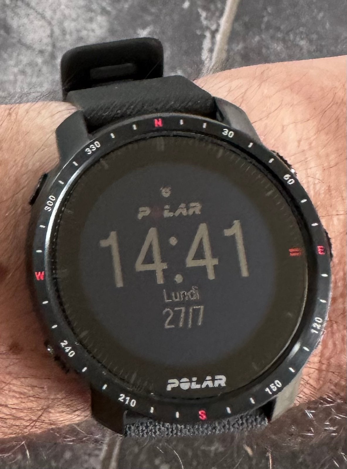 Polar Grit X Pro - GPS, tactile et couleur comme Neuve !, Étanche, Comme neuf, Enlèvement, GPS