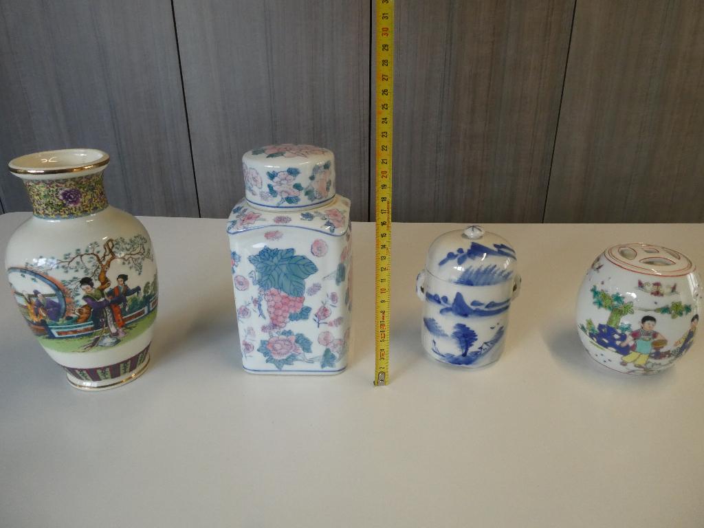 Chinese porseleinen vazen en potjes, Overige kleuren, Aardewerk of Porselein, Ophalen of Verzenden, Zo goed als nieuw