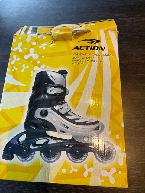 verstelbare inline skates mt 39 42 + beschermers, Dames, Ophalen of Verzenden, Inline skates 4 wielen, Verstelbaar