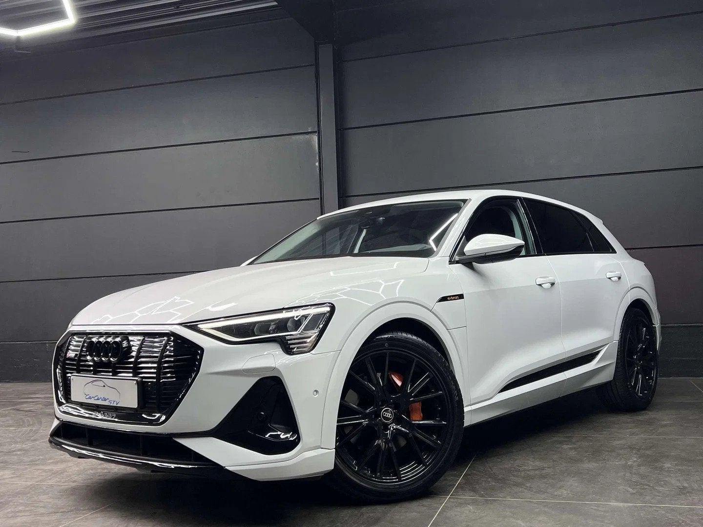 Audi e-tron Quattro / S line / Black pack / (bj 2022), Auto's, 230 kW, Gebruikt, 313 pk, Wit