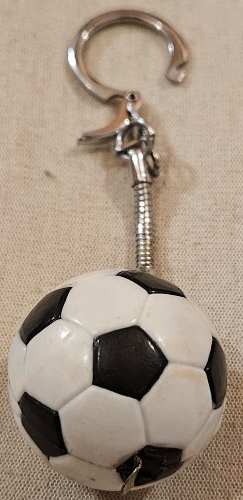 Voetbal sleutelhanger rolmeter
Dit is een vintag, Ophalen of Verzenden