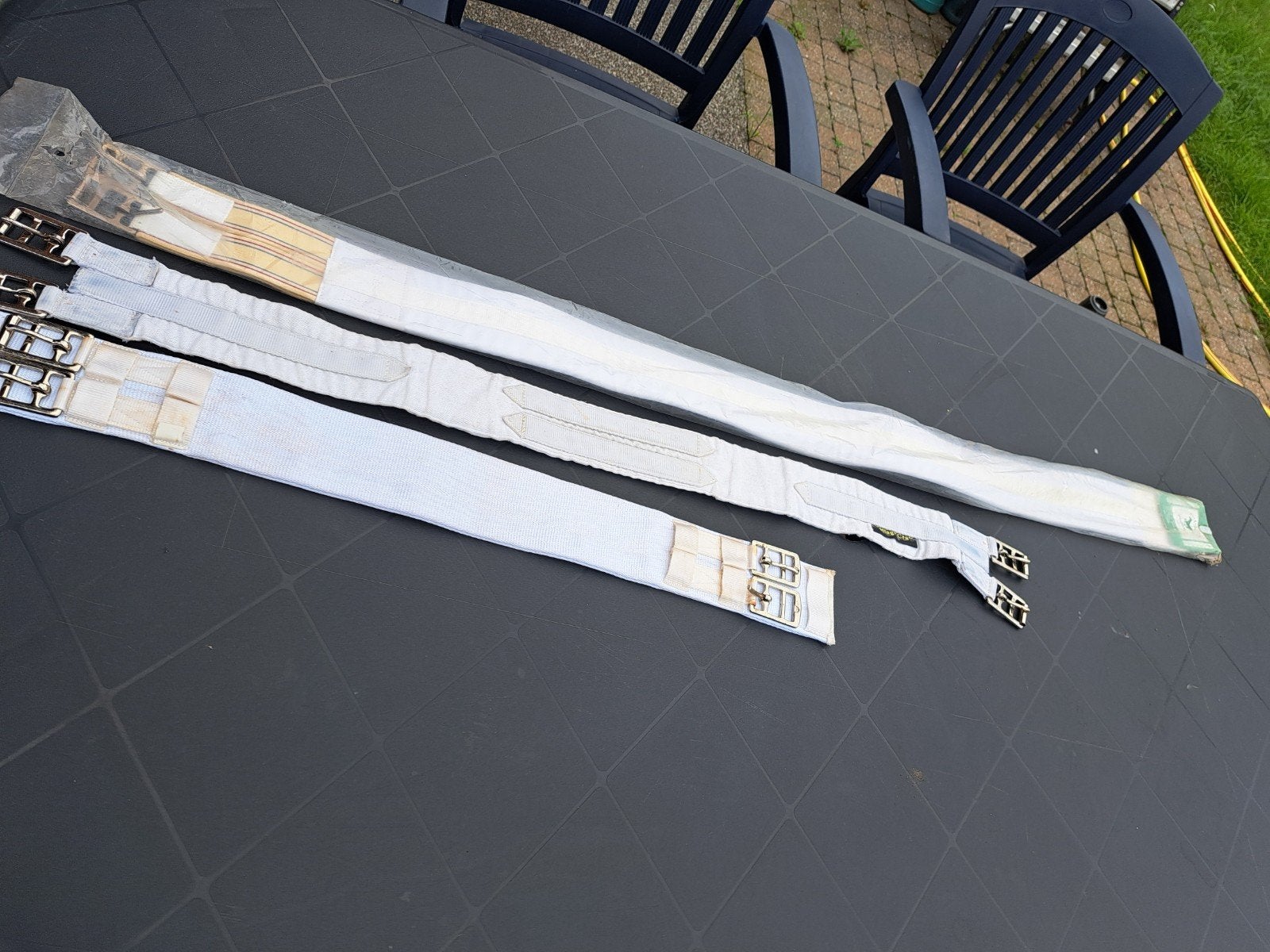 3 witte singels voor paaden te koop, koopje, B