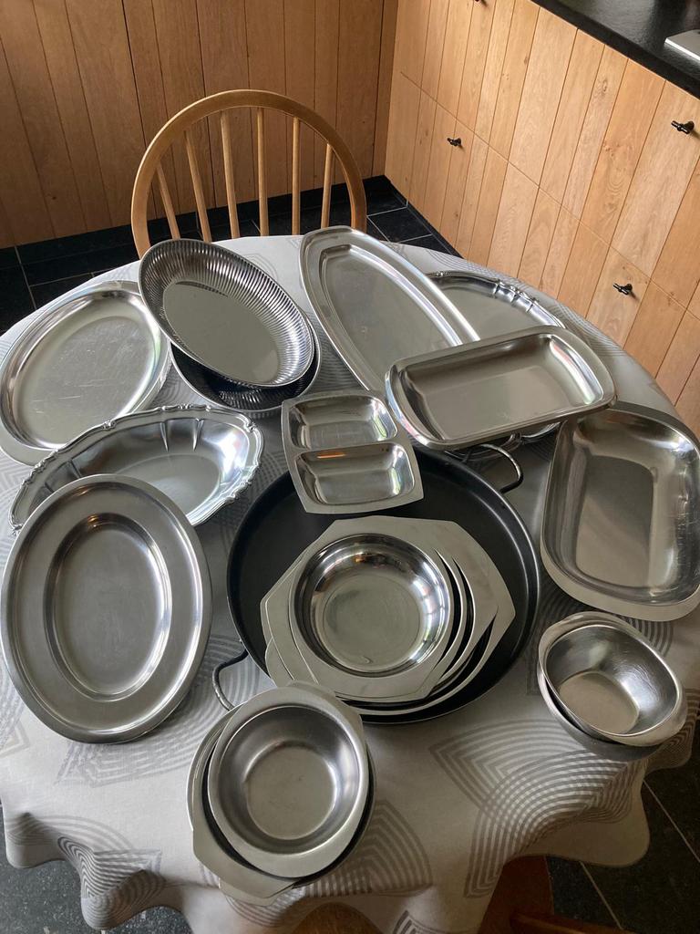 Partij inox schotels, Ophalen, Gebruikt, Inox
