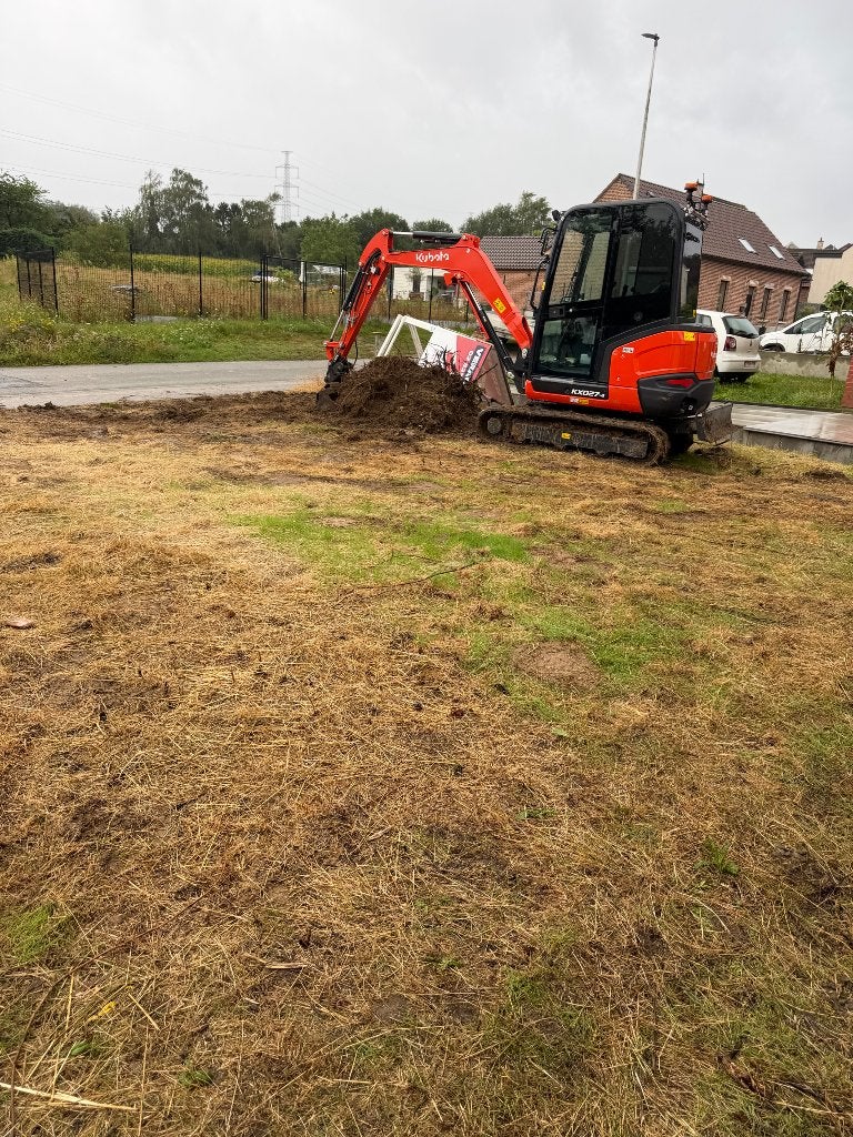 Mini-tracteur Tuinenleuckx, outils grue et chauffeur à louer, Articles professionnels, Agriculture | Tracteurs, Enlèvement ou Envoi