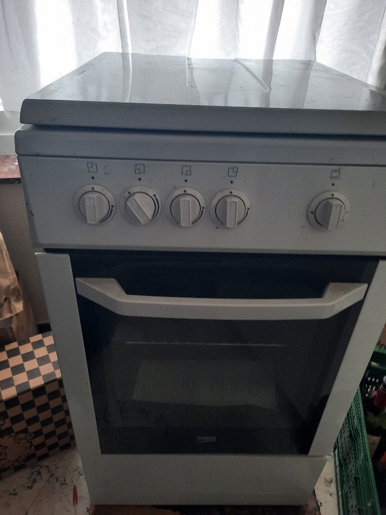 cuisinière Beko csg 52000 DW, Elektronische apparatuur, Ophalen, Tussenbouw, Nieuw, 4 kookzones