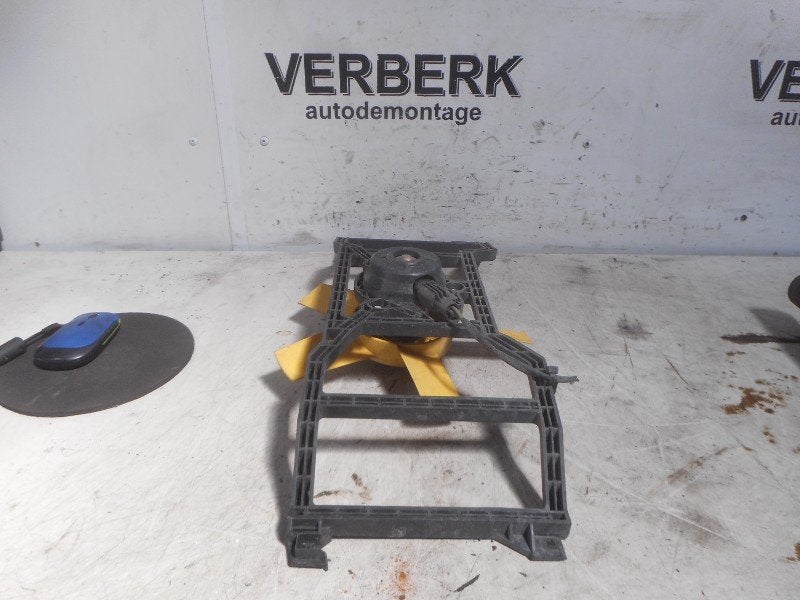 KOELVENTILATOR Ford Fiesta 5 (JD / JH) (01-2001/12-2009), Gebruikt, Henry-Ford-Straße  1
50735  Köln, DE, Ford-Werke GmbH, Kunden@ford.com