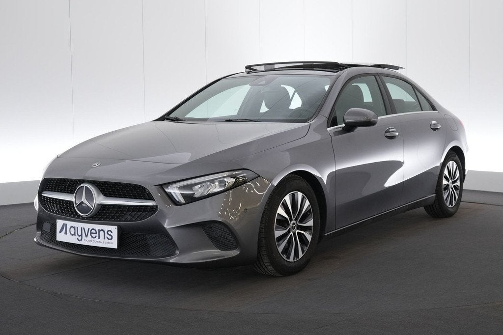 (1XQJ434A) MERCEDES-BENZ A SEDAN, Autos, Achat, Entreprise, Automatique, Tissu