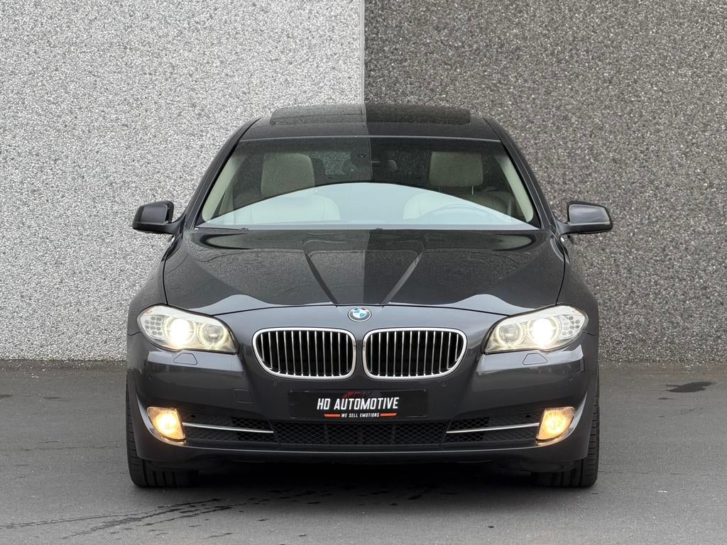 BMW F10 523i *AUTOMATIC* LEDER • GPS • OPENDAK • 1STE EIG., Auto's, Automaat, Achterwielaandrijving, Beige, 2996 cc
