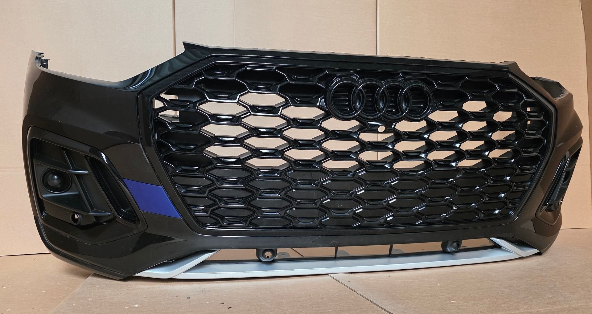 Voorbumper Audi Q5 80A Facelift S-Line Origineel Bumper PDC, Gebruikt, -, Voor, Ophalen of Verzenden