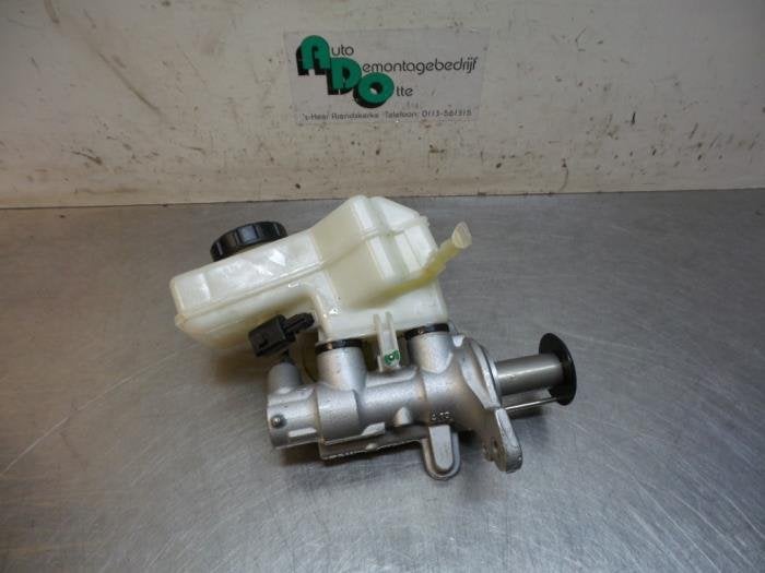 Cylindre de frein principal d'un Volkswagen Polo (Polo 17-), Volkswagen, -, 3 mois de garantie, Utilisé