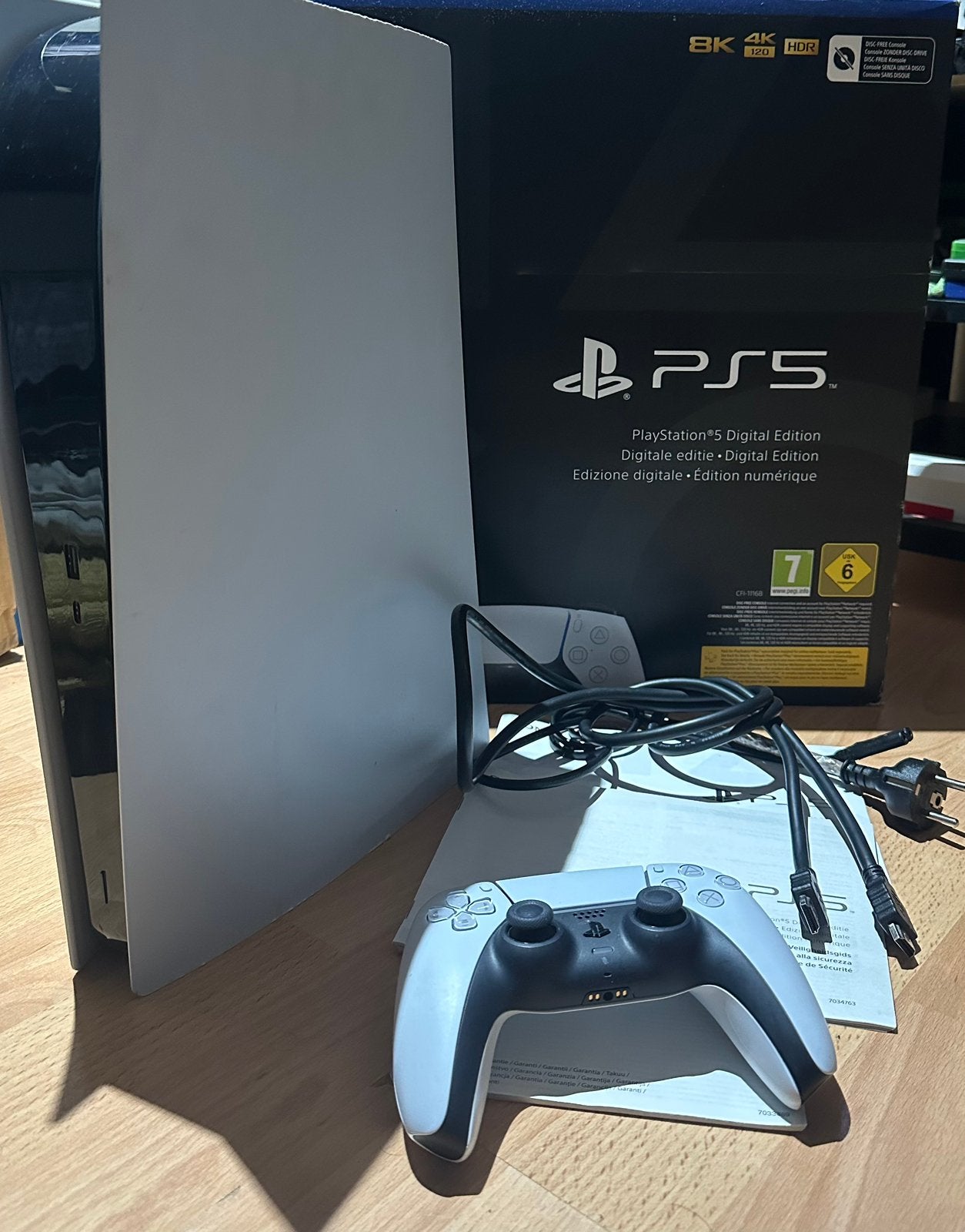 Playstation 5 Digital Edition avec boîte, manette et câbles, Enlèvement ou Envoi, Comme neuf, Playstation 5 Digital