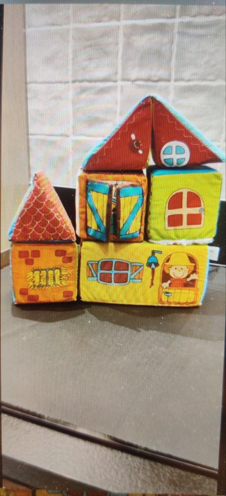 Kubussen boerderij Lilliputiens, Ophalen