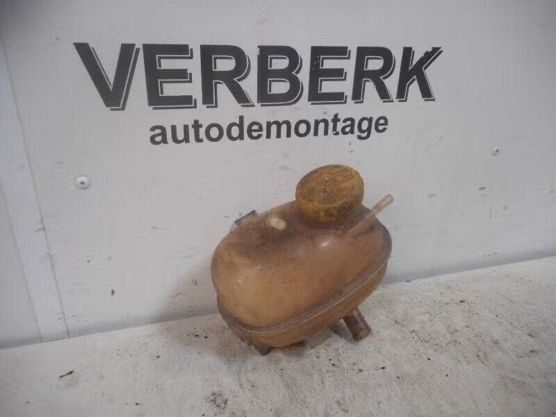 KOELVLOEISTOF RESERVOIR Corsa C (F08 / 68) (gm09128766), Bahnhofsplatz 65423 Rüsselsheim am Main, DE, Gebruikt, Opel, Opel Automobile GmbH