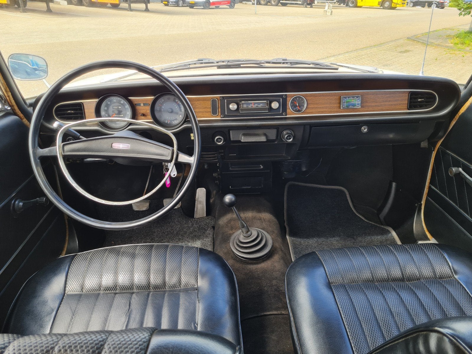 Mazda 1500 - Oldtimer - 1969, foto 12