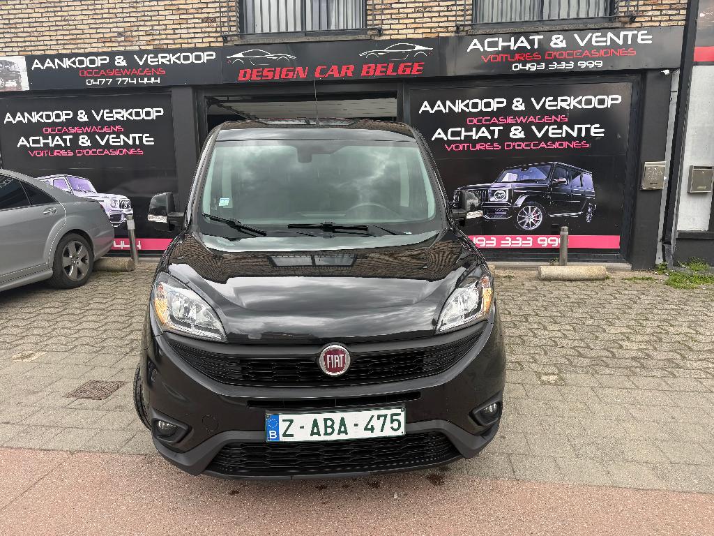 Fiat Doblo 1.6JTD jaar 2021. 88000 km Navi Clim Cruise, Auto's, 4 deurs, 4 cilinders, 1600 cc, Zwart
