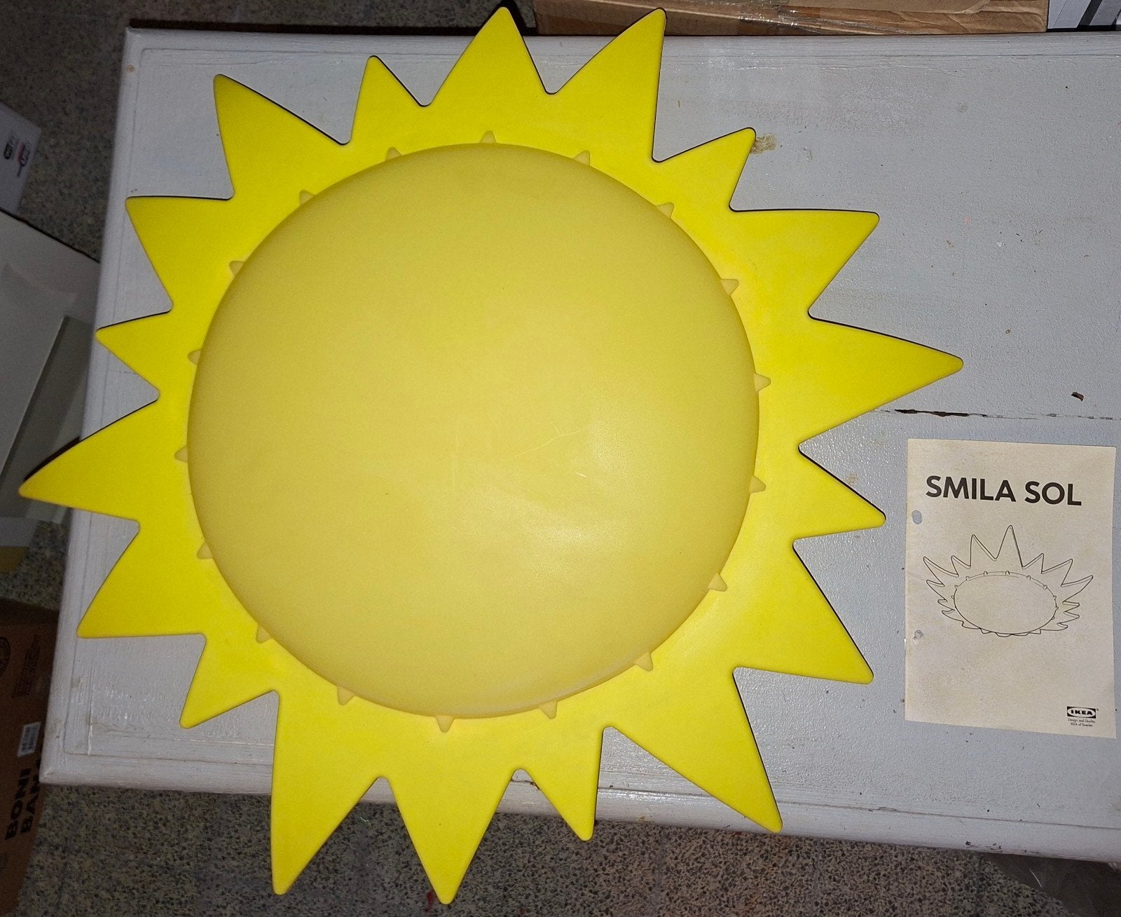 Ikea „Smila Sol” zonnelamp, Huis en Inrichting, Ophalen, Kunststof, Geel, E14 (klein)