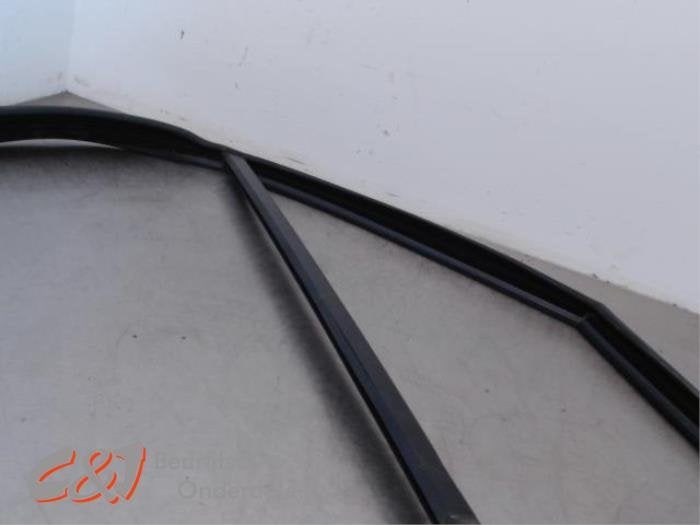 Portierrubber 2Deurs rechts van een Volkswagen Crafter, Gebruikt, -, Volkswagen, -