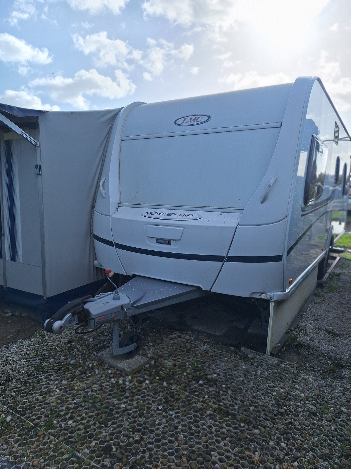 LMC 550 E maestro MET BENEILERS WINTERTENT ALS NIEUW ! BJ 20, Caravans en Kamperen, Particulier, LMC en Münsterland, Tot en met 4