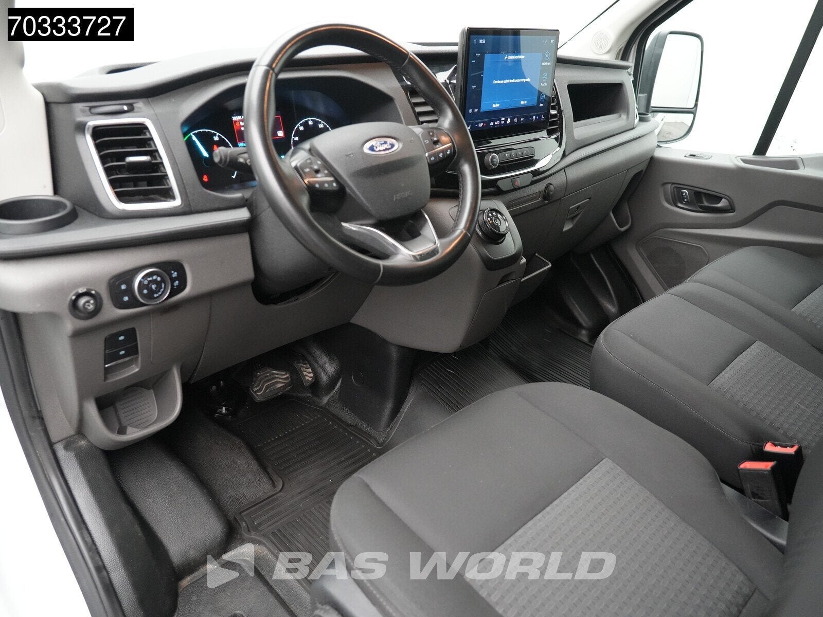 Ford e-Transit 184pk Elektrisch 68kWh 317km WLTP L2H3 Hoog D, Autos, Camionnettes & Utilitaires, 135 kW, Entreprise, 3 places