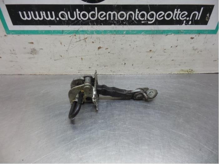 Butée 4portes avant droite d'un Fiat Punto Grande, -, Utilisé, Fiat, -