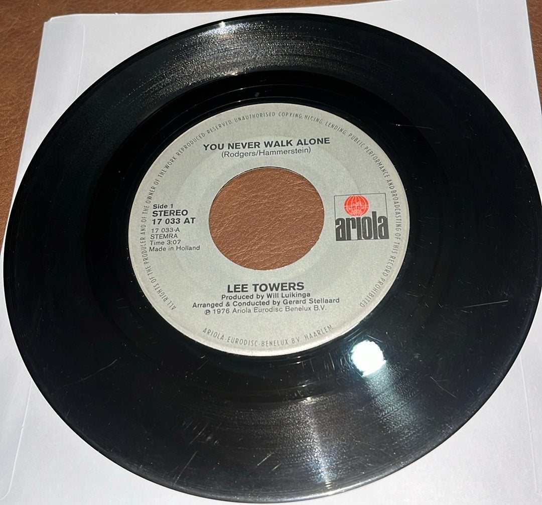 Lee Towers ‎– You Never Walk Alone - 7” vinyl single - NL, Enlèvement ou Envoi, Utilisé