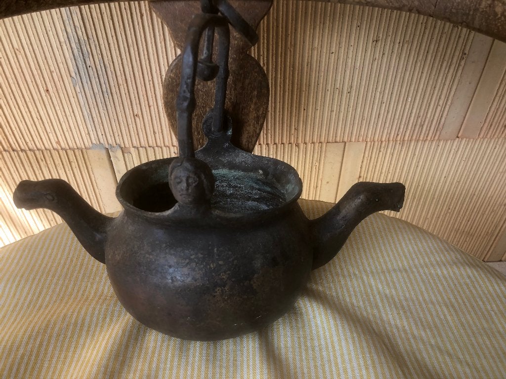 Antiek bronzen lavabo keteltje, Antiek en Kunst, Ophalen